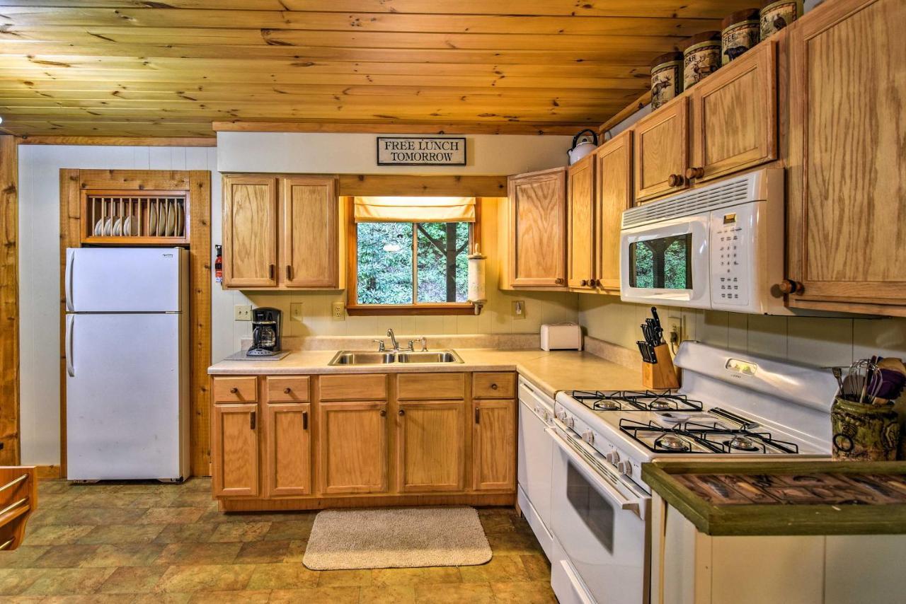 Robbinsville Cabin With Deck 3 Mi To Fontana Lake! Exteriör bild