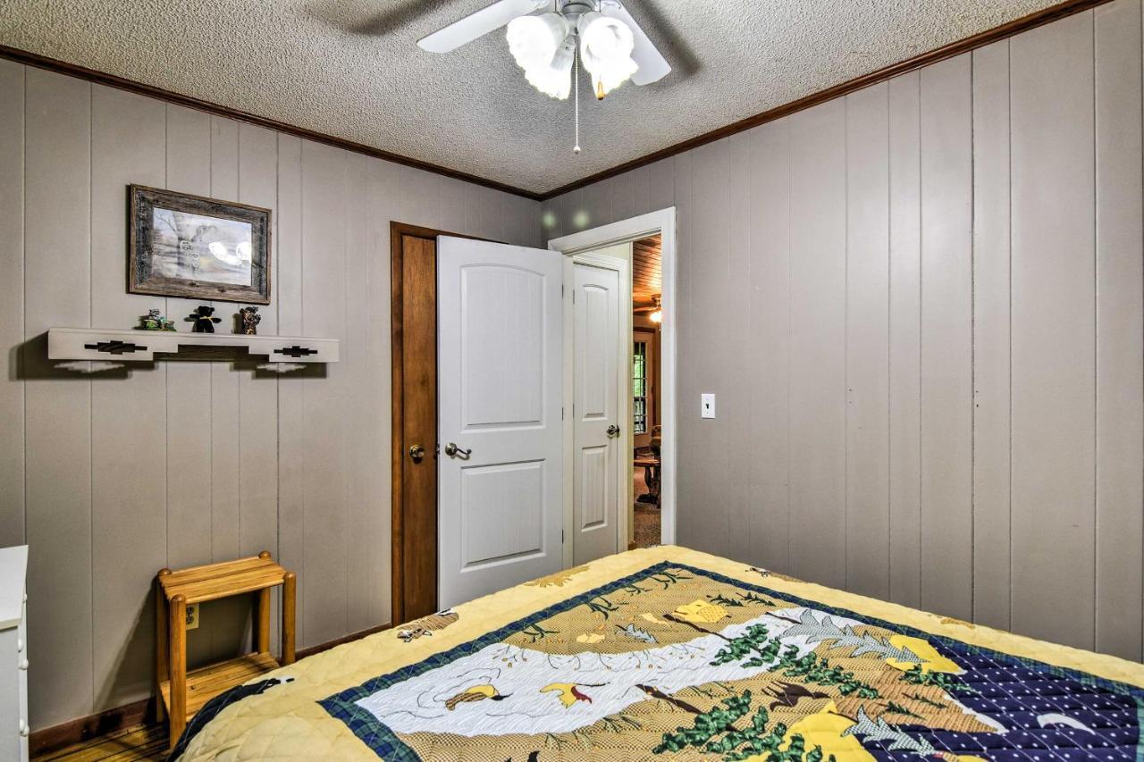 Robbinsville Cabin With Deck 3 Mi To Fontana Lake! Exteriör bild